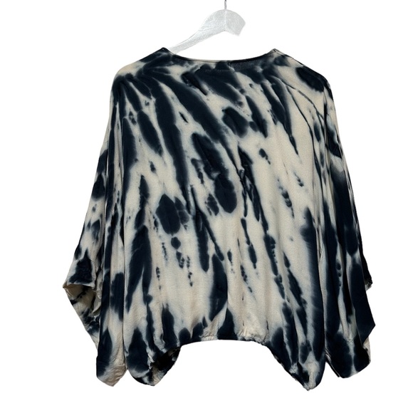 Young Fabulous & Broke Tia Tie Dye Cross Front Kimono Sleeve Crop Blouse Medium - Picture 2 of 5